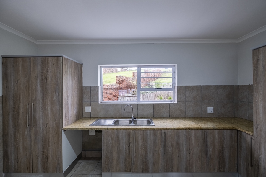 4 Bedroom Property for Sale in Seaview Eastern Cape